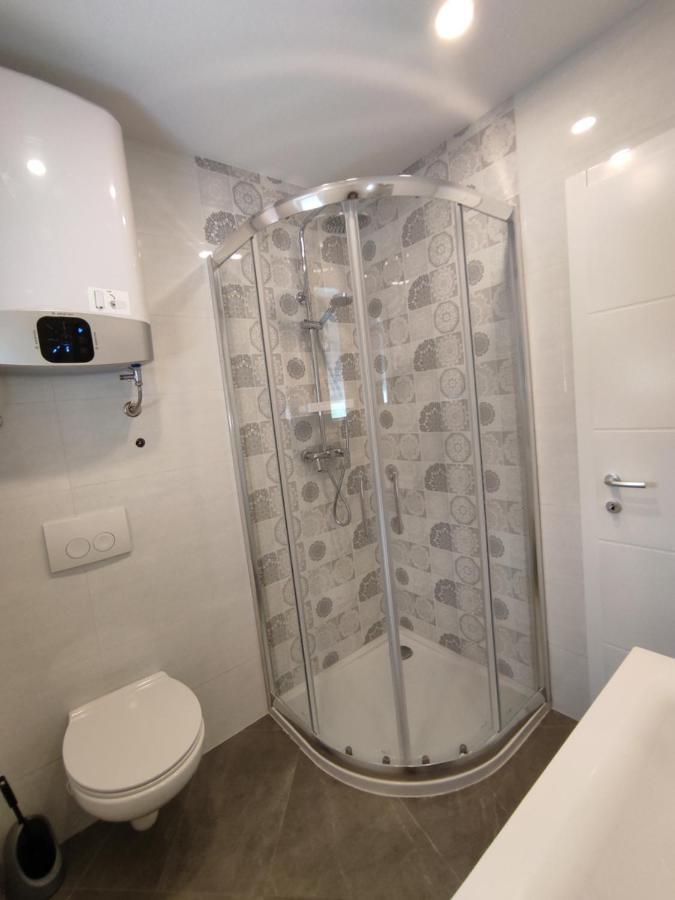 Rake Apartment Omiš Екстериор снимка