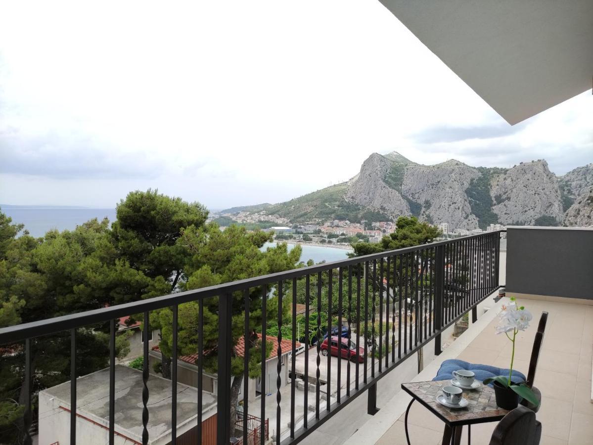 Rake Apartment Omiš Екстериор снимка